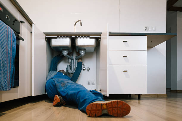 Professional Drain Cleaning technician working in Mechanicstown, NY